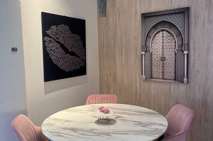 Appartement de vacances pour 3 personnes, avec jacuzzi et sauna à Puteaux