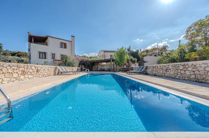 Villa für 10 Personen, mit Garten in Chania und Umgebung