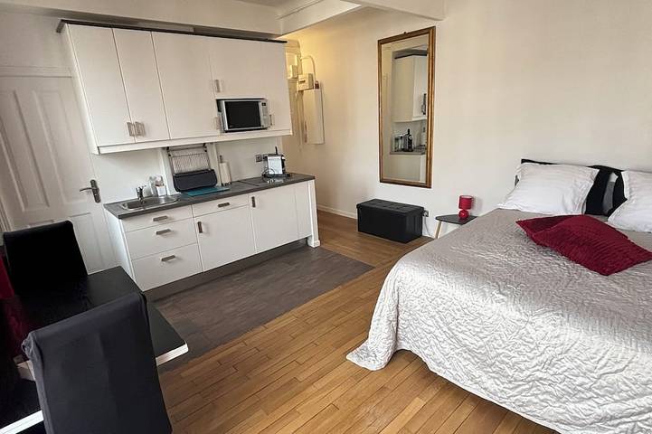 Ganze Wohnung, Ideal pied-à-terre at the gateway to La Défense and the center of Paris in Neuilly-sur-Seine, Hauts-de-Seine