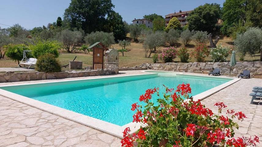 B&b per 2 persone, con Terrazza e Giardino nonché Piscina e Panorama a Todi