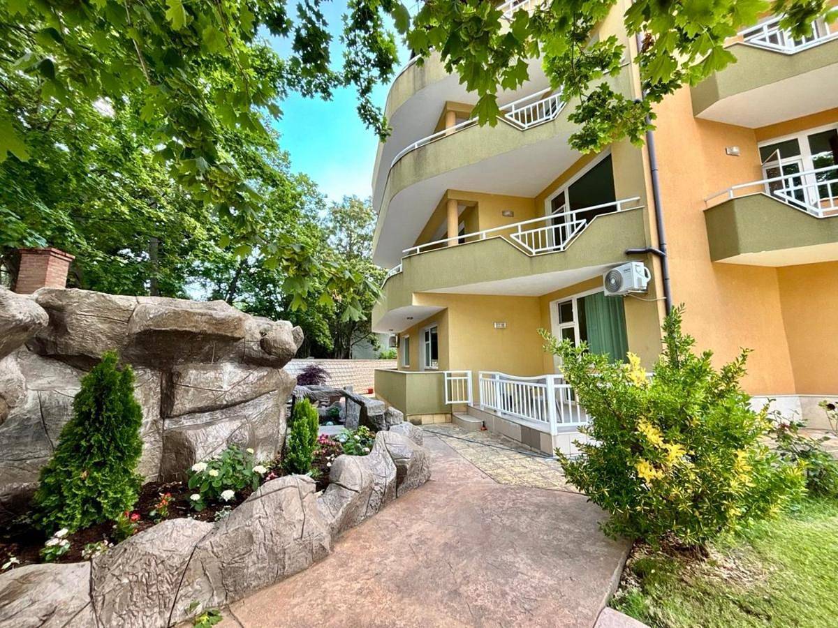 La Zur Guest House in Ravda, Nessebar