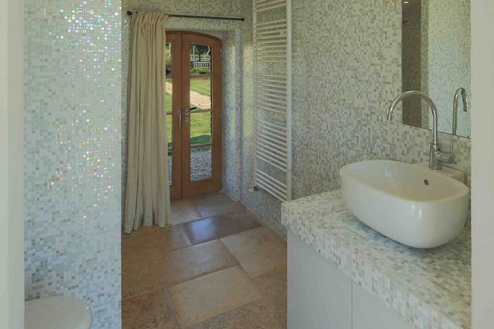 Location de vacances pour 4 personnes, avec piscine ainsi que terrasse et jardin, animaux acceptés à Ambillou - 4