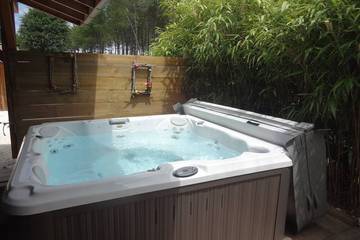 Maison de campagne pour 4 personnes, avec jardin et jacuzzi à Vielle-Saint-Girons