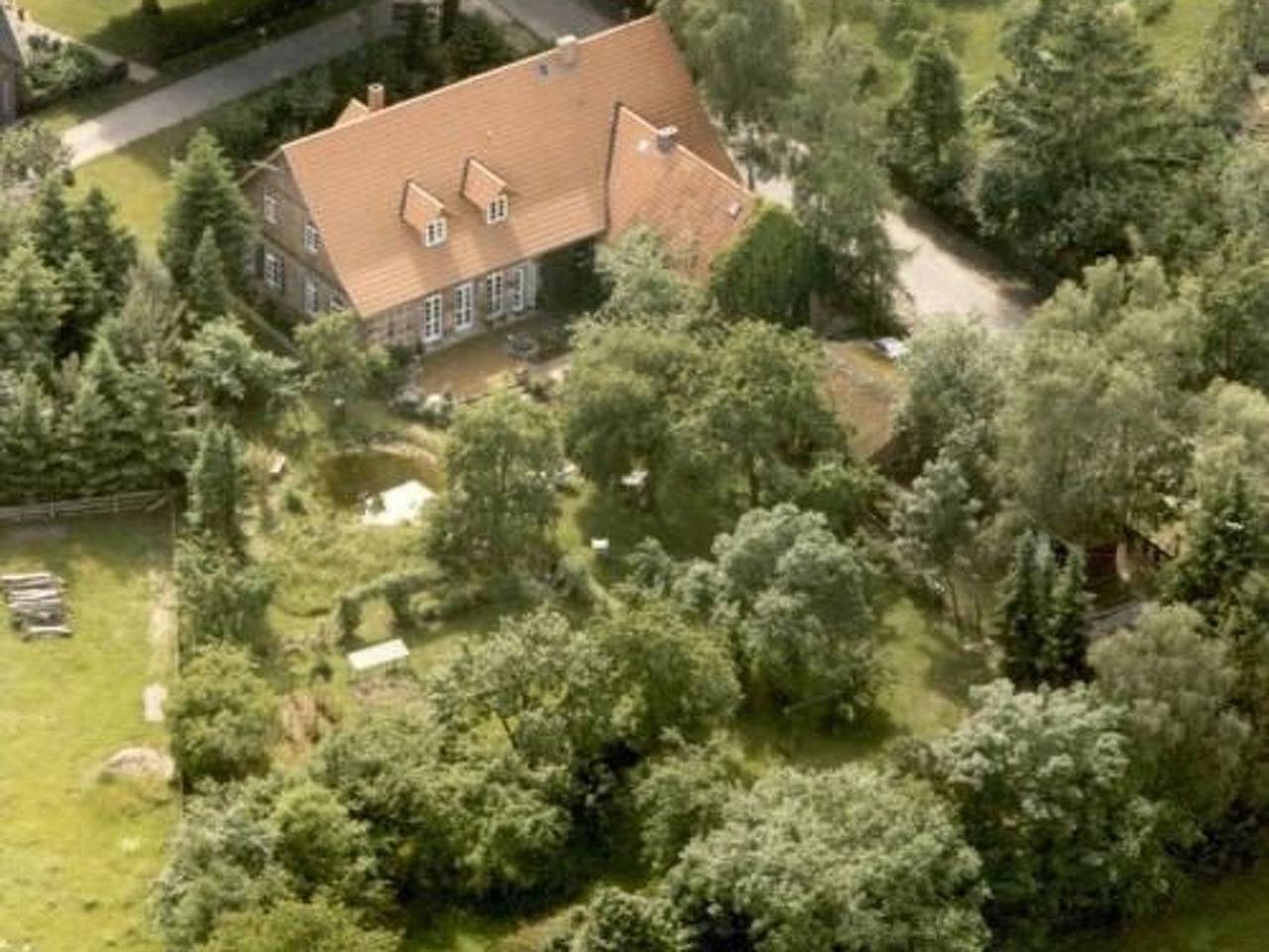 Ganze Wohnung, In ehemaliger Dorfschule am Dorfrand in Bergen (Niedersachsen), Landkreis Celle