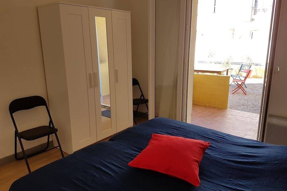 Ganze Wohnung, Wohnung und Garten 5 Personen Meer und Dorf in Hyères - Halbinsel Giens in La Capte, Hyeres