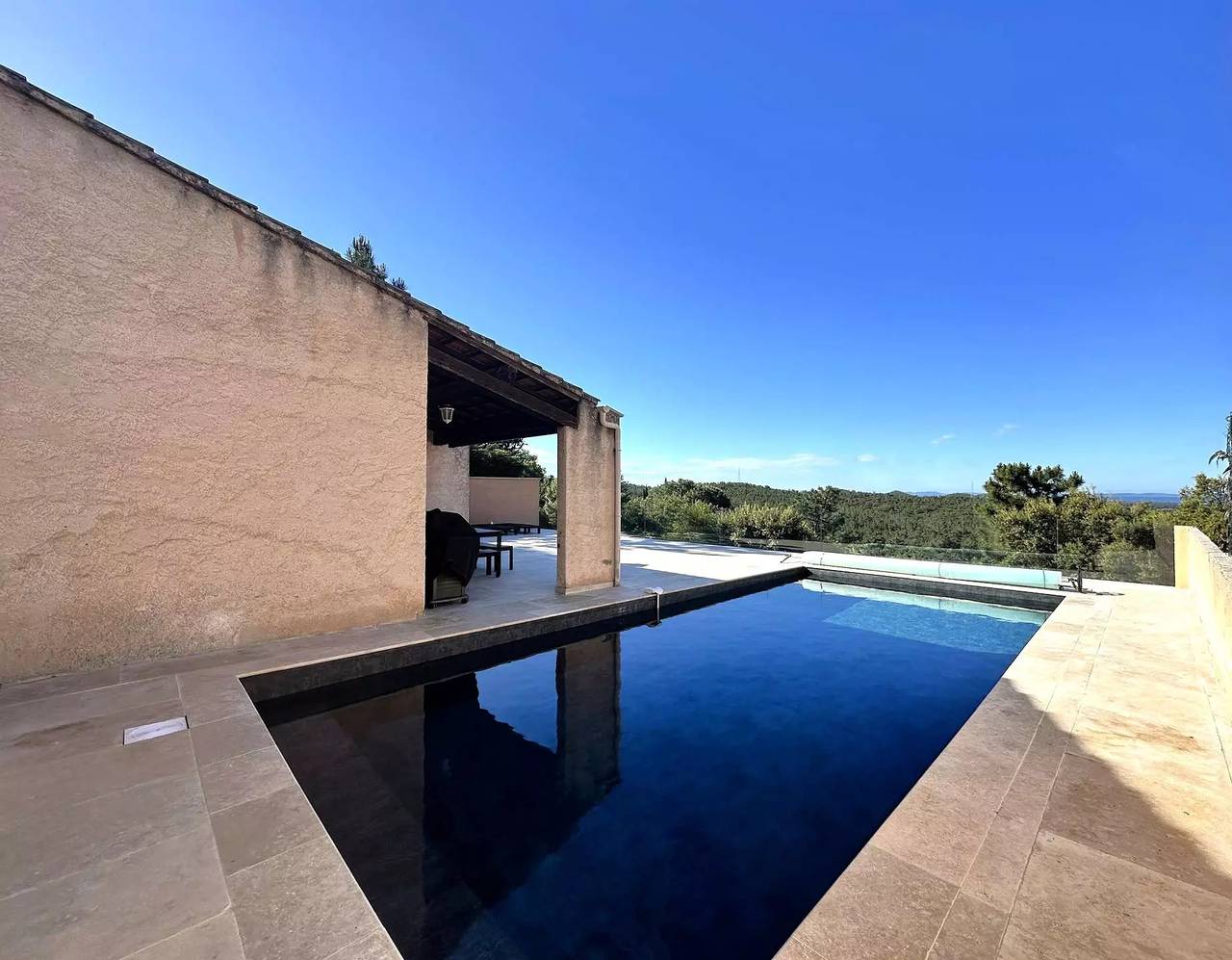 Klimatisierte Villa für 12 Personen mit beheiztem Pool und Meerblick in La Londe-Les-Maures in La Londe-les-Maures, Toulon Region