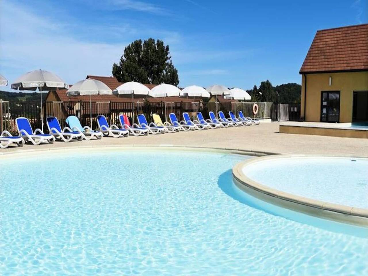 Vacation Rental for 4 Guests in Sarlat-la-Canéda, Périgord Noir