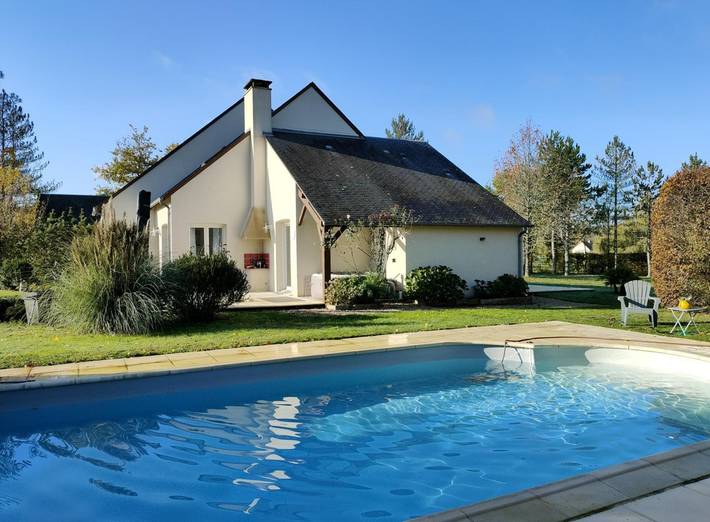Bed & breakfast voor 3 personen, with zwembad and tuin as well as uitzicht op het meer - 1