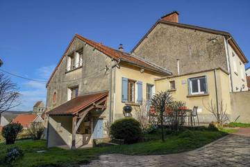 Gîte pour 7 personnes, avec terrasse et jardin à Œuilly