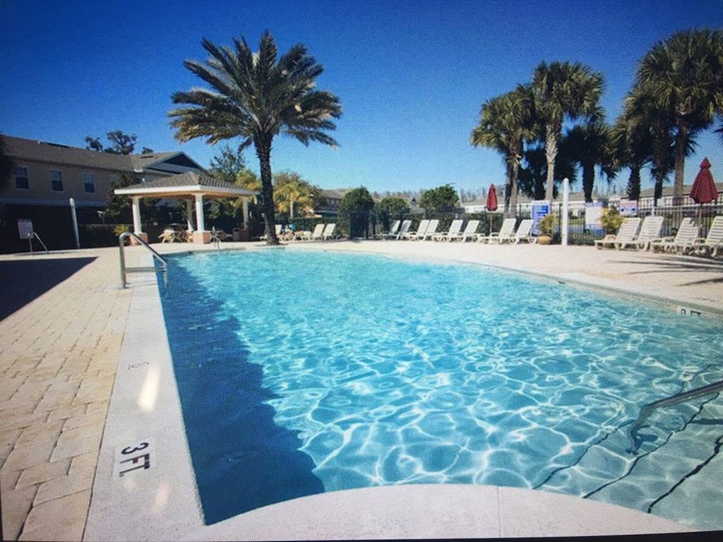 12 Personen, 4. 5 m zu Disney, 5Br 3Ba mit Pool & Spa, Gate, Seeblick, Xbox Wii in Kissimmee, Osceola County