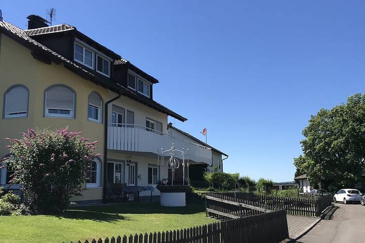 Bauernhof für 4 Personen, mit Terrasse in Hegau