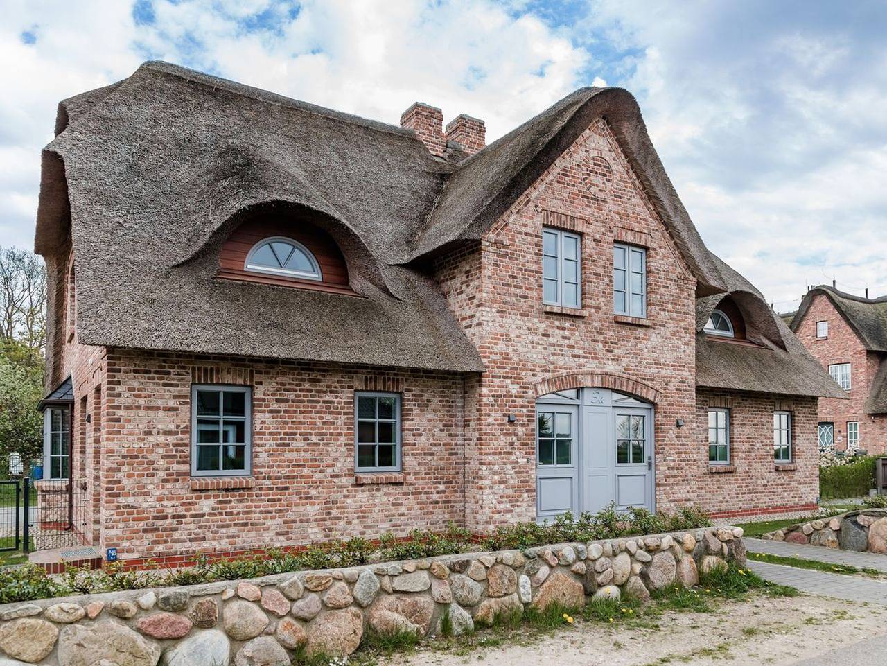 Reetruhe - Ferienhaushälfte Reetruhe mit Garten und moderner Ausstattung in Borgsum in Borgsum, Föhr