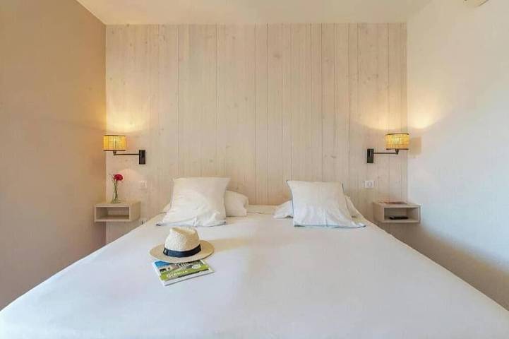Apartamento entero, Résidence Les Grands Pins *** a stone's throw from the town center and the Spa des Thermes in Gréoux-les-Bains, Alpes de Alta Provenza