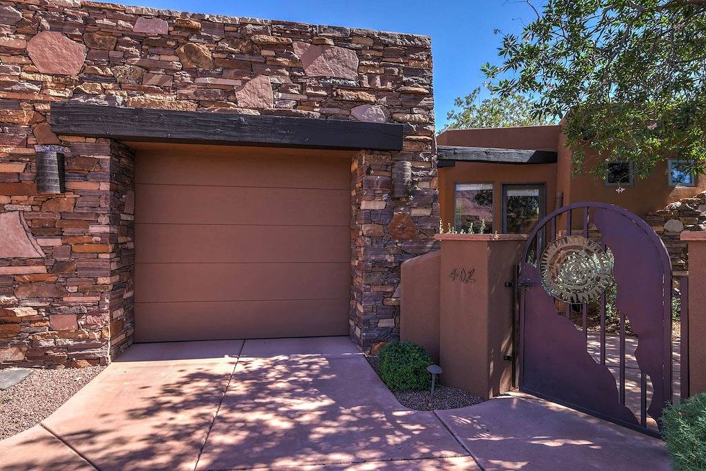 Entrada Oasis 1 Br Waterside Villa w/full Kitchen & Private Garage in St. George, Zion Nationalpark