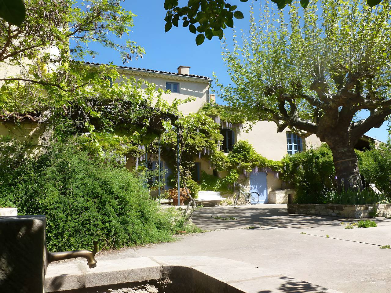 Chambre d'hôtes 'Chambre' avec terrasse privée, jardin commun et Wi-Fi in Saint-Étienne-les-Orgues, Région de Forcalquier