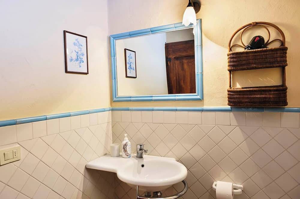 Ganze Wohnung, Glicini 1, holiday home with pool 30' from Florence in Tavarnelle Val di Pesa, Barberino Tavarnelle