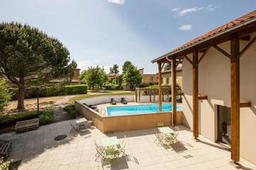 Location de vacances pour 4 personnes, avec terrasse et piscine, animaux acceptés à Marcy-l'Étoile