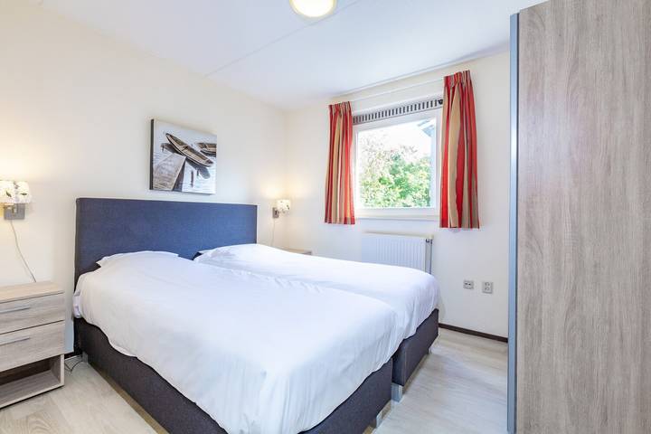 Ferienhaus für 7 Personen, mit Balkon/Terrasse und Terrasse sowie Garten und Pool in Kijkduin - 3