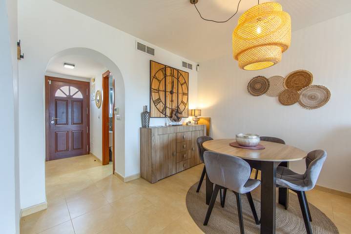 Apartamento entero, Apartamento 'Dúplex Olalla Playa' con vistas al mar, Wi-Fi y aire acondicionado in Palomares, Cuevas del Almanzora