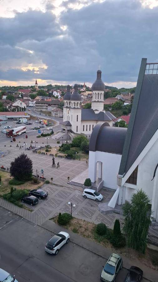 Gîte pour 4 personnes, avec balcon et vue dans Mureș
