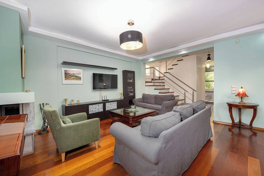 Villa Galano: Explore the Athenian Riviera in Varkiza, Vari