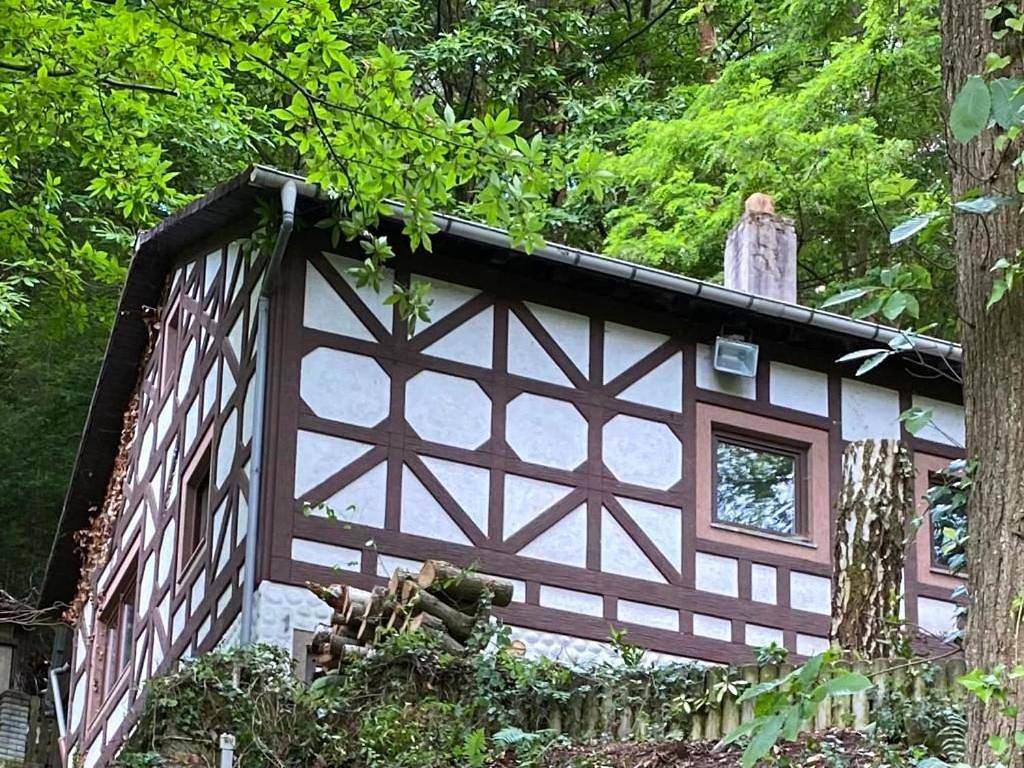 Großes Waldhaus St Martin mit Sauna, Kamin & Natur in Sankt Martin, Südliche Weinstraße