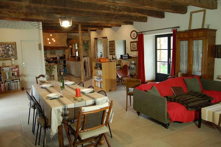 Location de vacances pour 10 personnes, avec jardin ainsi que piscine et vue à Saint-Médard-d'Excideuil - 3