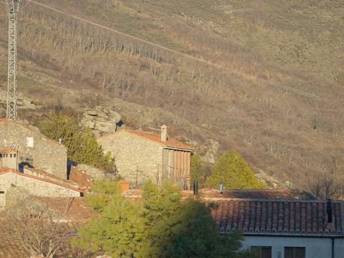 Casa rural para 6 personas, con Terraza además de Jardín y Vistas en Hoyos - 4