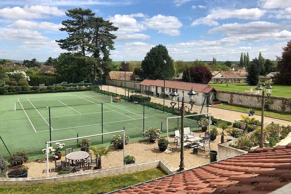 Grande villa d'exception en Normandie Tennis, Piscine, Jacuzzi ,salle de fitness in Connelles, Région de Les Andelys