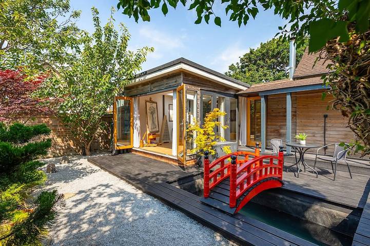 Ferieleilighet for 2 personer, med hage og terrasse i Hove