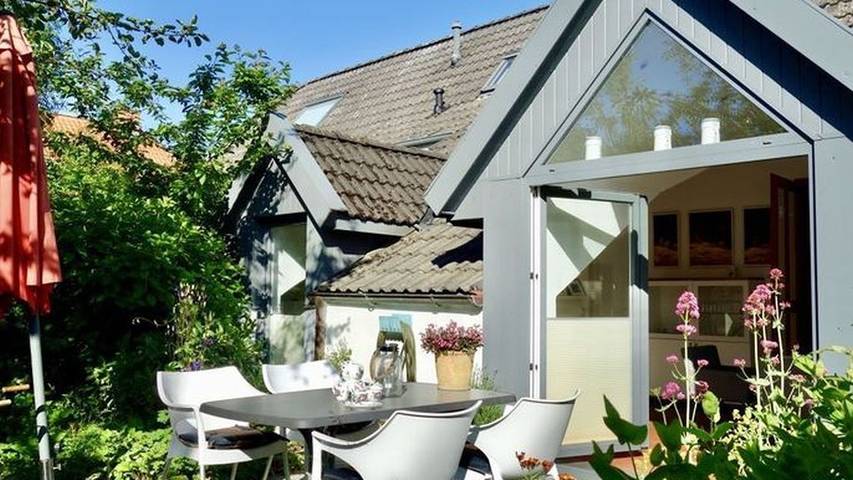 Ferienhaus für 4 Personen, mit Garten und Terrasse in Emden