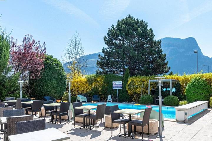 Hôtel pour 4 personnes, avec vue ainsi que piscine et terrasse