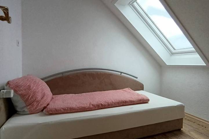 Ferienwohnung für 5 Personen, mit Balkon und Garten in Sehmatal - 4