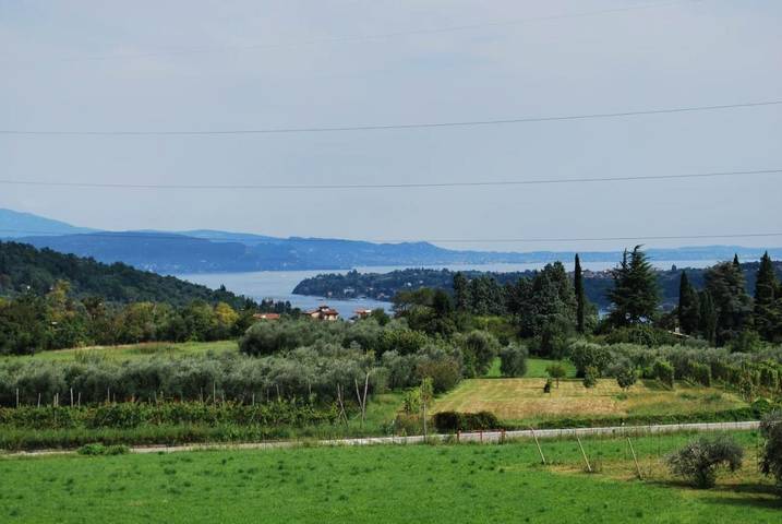 Appartamento vacanze per 3 persone, con panorama e balcone nonché vista lago - 1