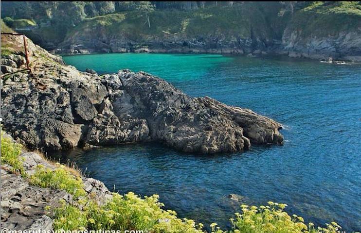 Location de vacances pour 4 personnes, avec terrasse ainsi que vue et jardin, animaux acceptés à Oleiros (Espanha) - 2