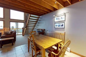 Chalet for 9 Guests in Big White, Kootenay Boundary, Picture 2