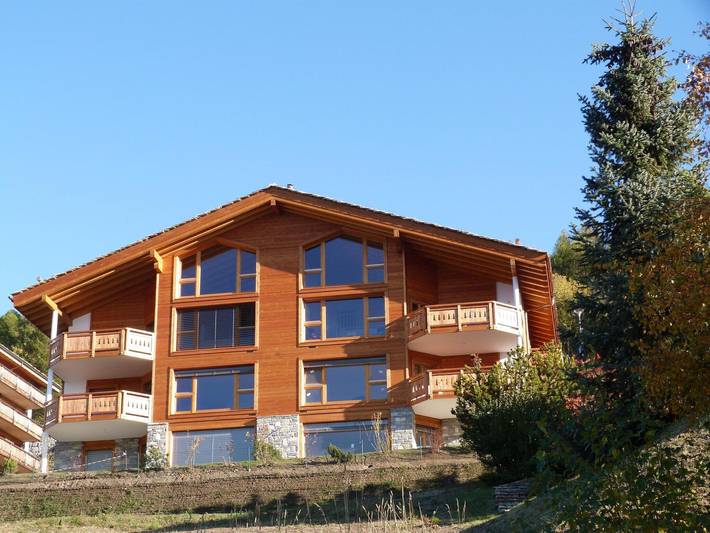 Vakantiewoning voor 10 personen, met Balkon en Zwembad in Veysonnaz