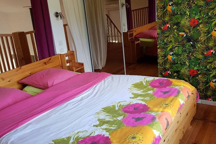 Location de vacances pour 6 personnes, avec jacuzzi et terrasse ainsi que piscine et jardin à Figari - 2