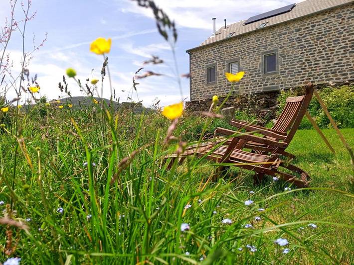 Chambre d’hôte pour 2 personnes, avec Terrasse et Jardin ainsi que Sauna et Vue à Chaudeyrolles