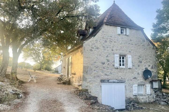 Location de vacances pour 8 personnes, avec Terrasse et Jardin dans Orniac