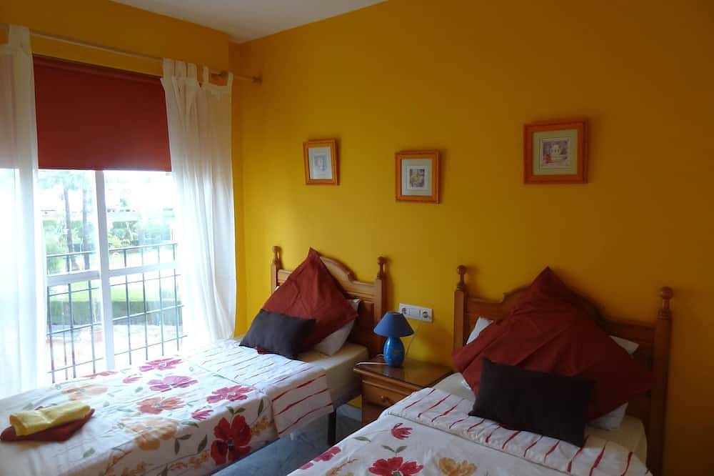 Geheel appartement, Residentie Lorcrisur in Marbella, Puerto Banus, Costa del Sol, 2 slaapkamers in San Pedro Alcántara, Marbella