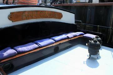 Bateau pour 2 personnes, avec vue sur le lac et terrasse, animaux acceptés dans Groningue