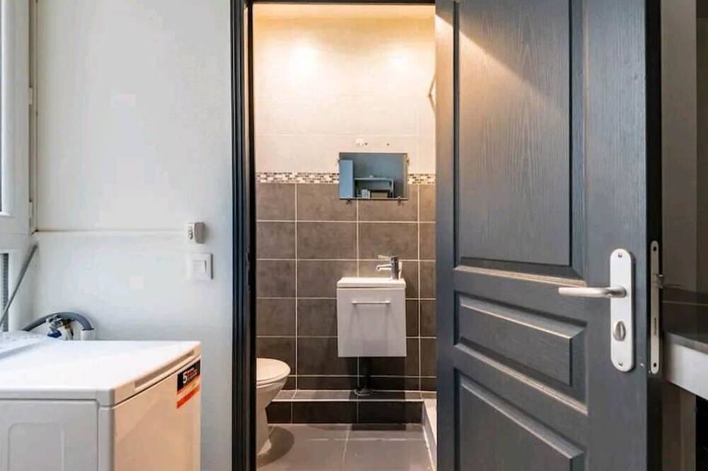 Entire apartment, Studio au Calme, Cosy, Netflix+wifi in Montélimar, Nyons region