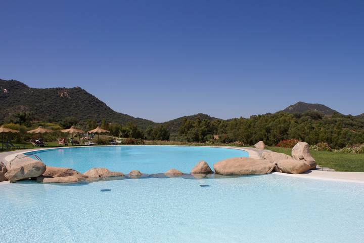 Location de vacances pour 7 personnes, avec jardin à Castiadas