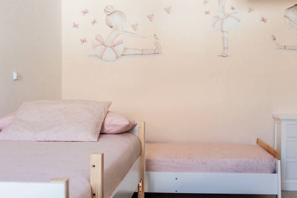 Entire apartment, The Parrots Of Cilla in Noja, Cantabrian Coast