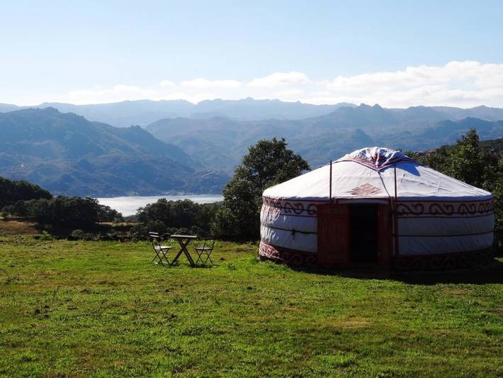 Location de vacances pour 4 personnes, avec Jardin ainsi que Vue sur le lac et Vue dans Paredes Do Rio