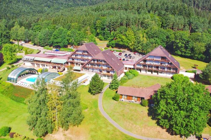 Parc de vacances pour 2 personnes, avec Balcon et Terrasse ainsi que Jacuzzi et Jardin dans les Vosges