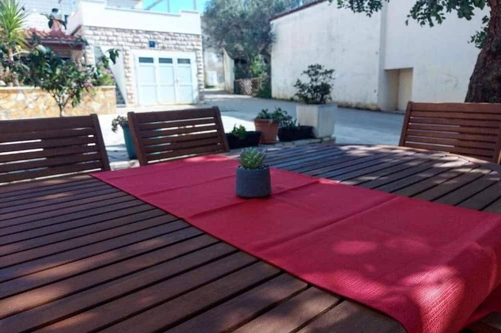 Ganze Wohnung, 1-Zimmer-Ferienwohnung mit Terrasse Loviste, Peljesac in Dubrovnik-Neretva