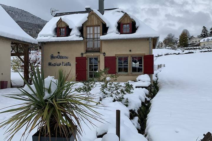 Chalet pour 4 personnes, avec jardin et jacuzzi