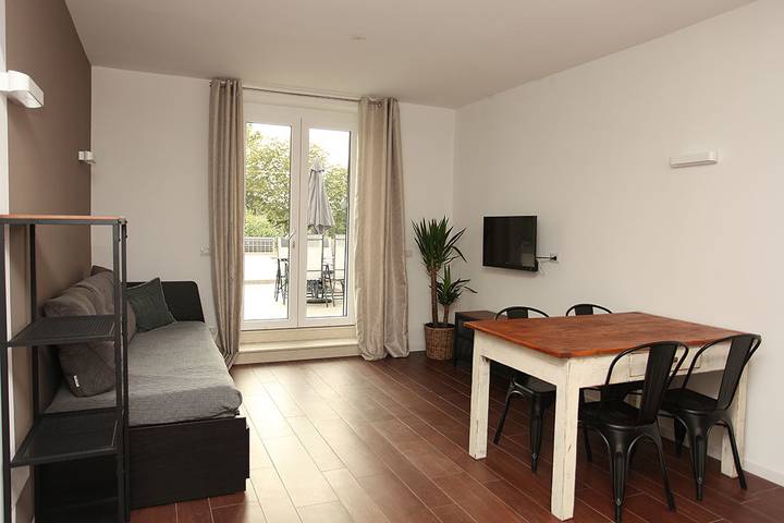 Ferienwohnung für 4 Personen, mit Pool und Garten sowie Terrasse und Ausblick in Fermo - 2